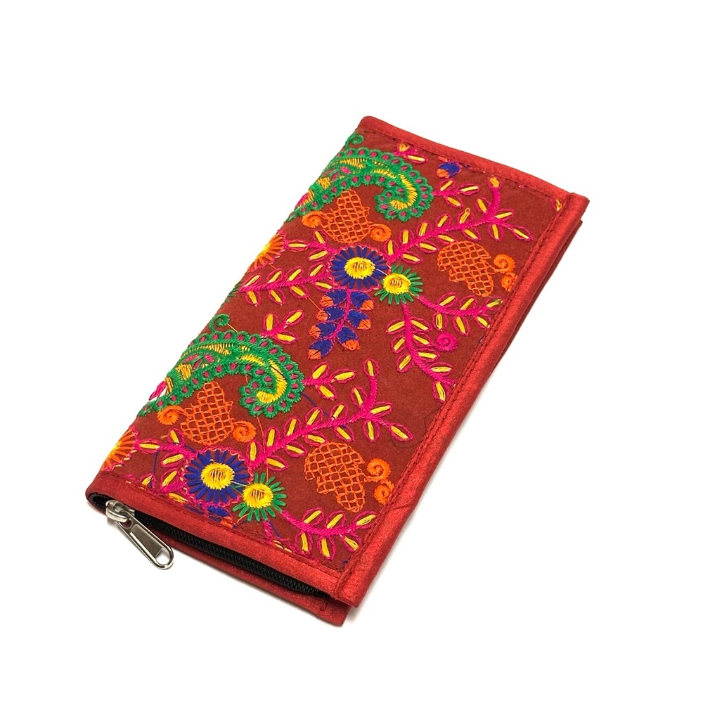 Embroidered Red Women’s Wallet - Vibrant Floral Design